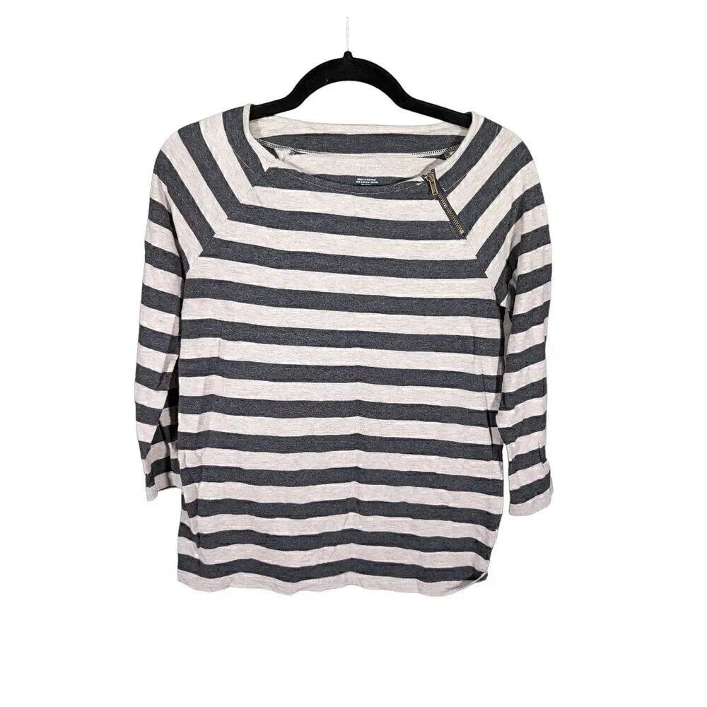 Banana Republic Striped Gray and White Blouse 3/4 Sleeves with Zip Detail on Lef